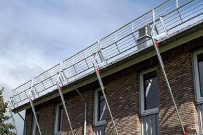 Vermietung mobiler Schutzgeländer gegen Absturz