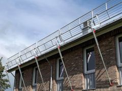 Vermietung mobiler Schutzgeländer gegen Absturz